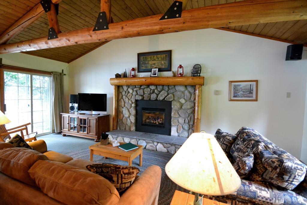 Tall Timber Lodge Pittsburg Exterior photo